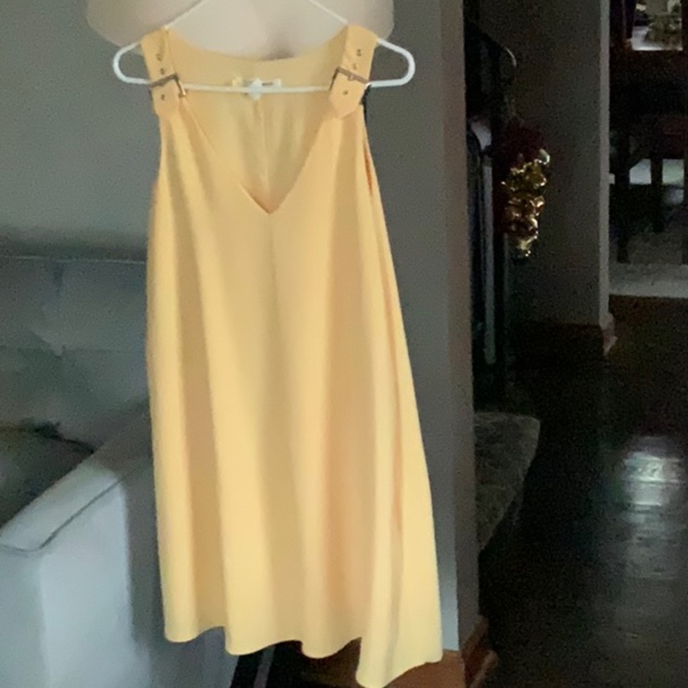 yellow sleeveless summer comfort!